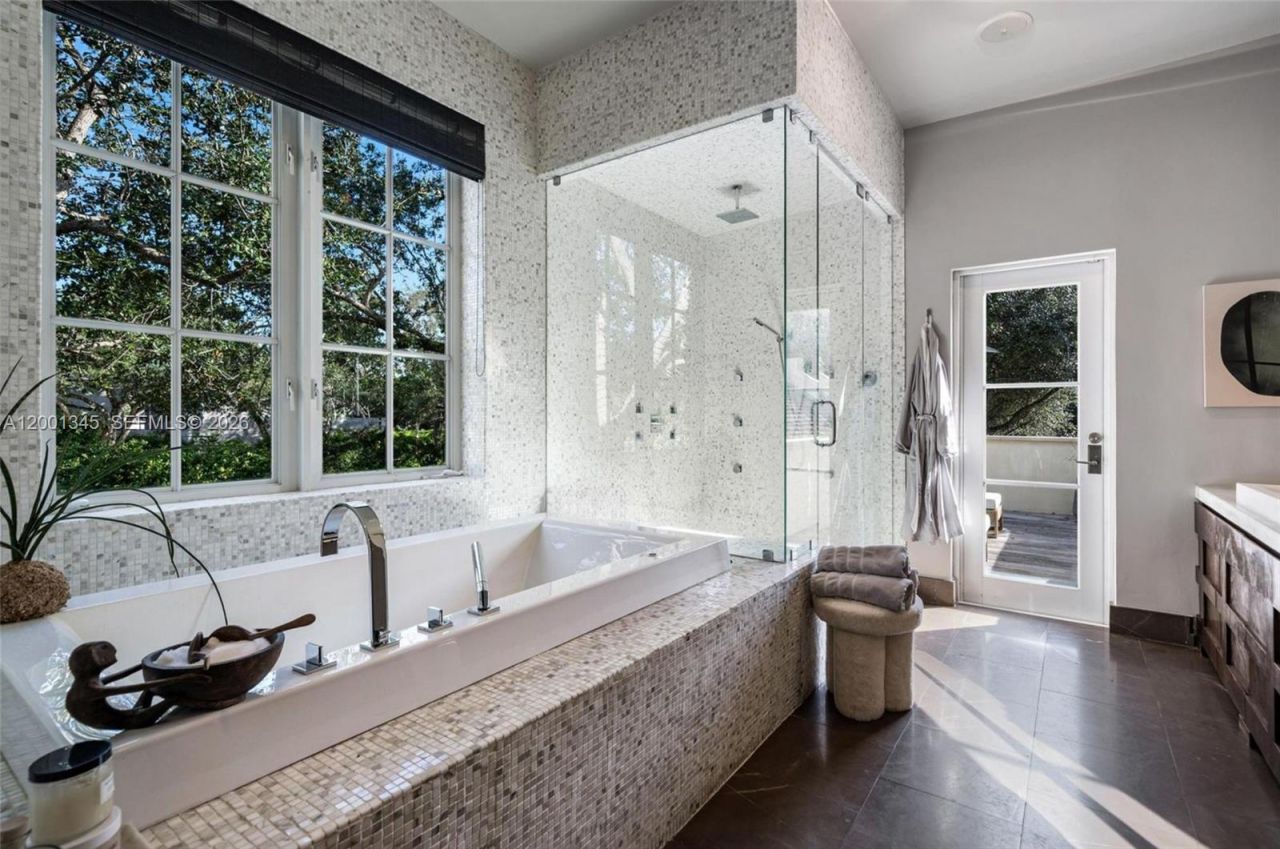 9741 W Suburban Dr, Pinecrest, FL 33156 Photo