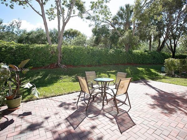 4104 Pine Ridge Ln , Weston, FL 33331