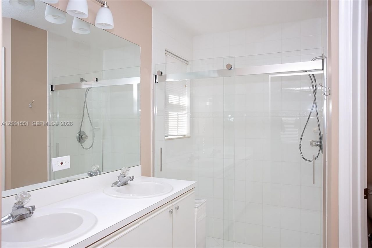 4104 Pine Ridge Ln , Weston, FL 33331 Photo