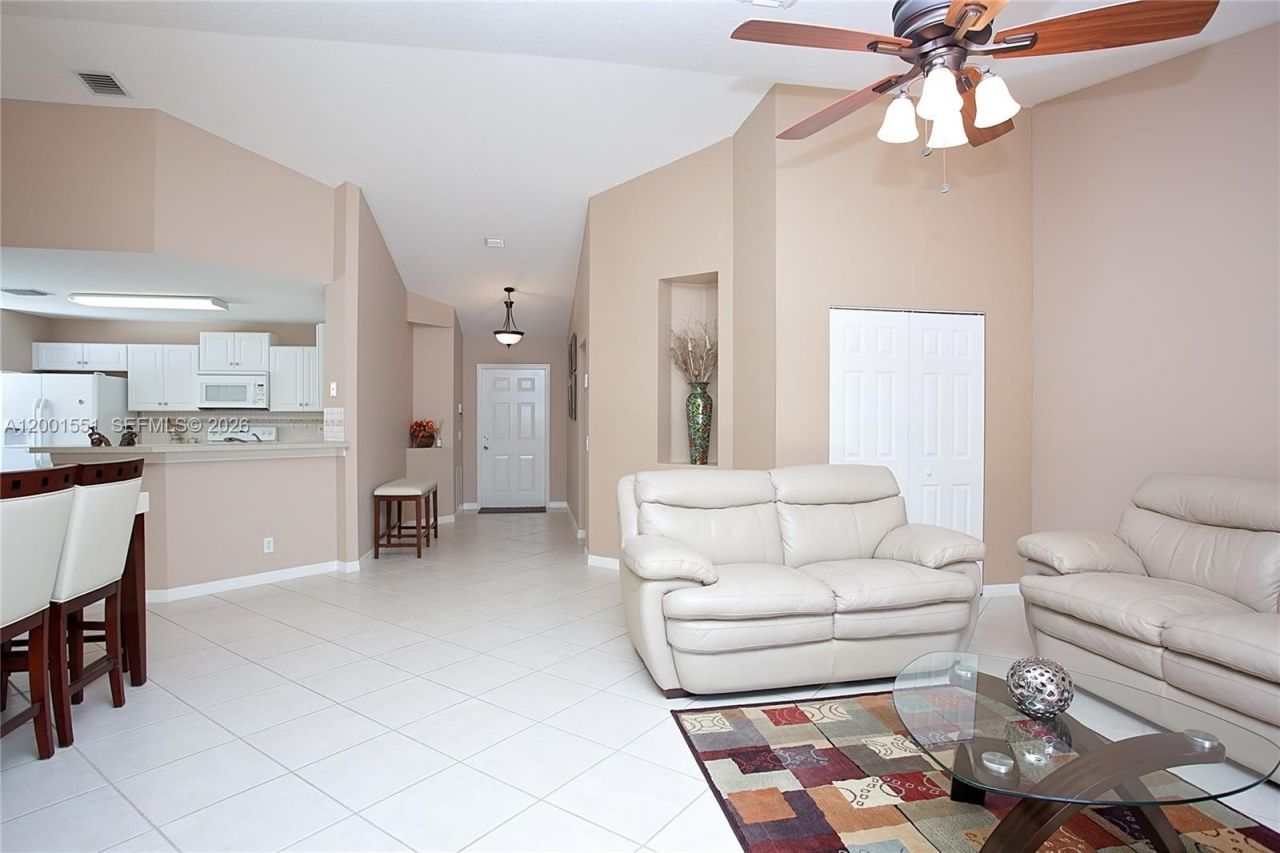 4104 Pine Ridge Ln , Weston, FL 33331 Photo