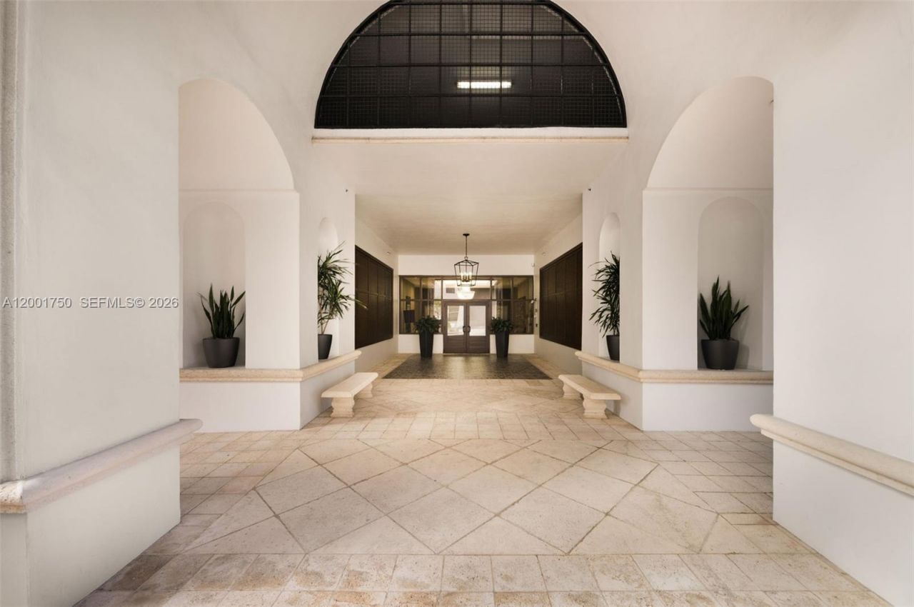 357 Almeria Ave , Unit 1507, Coral Gables, FL 33134 Photo