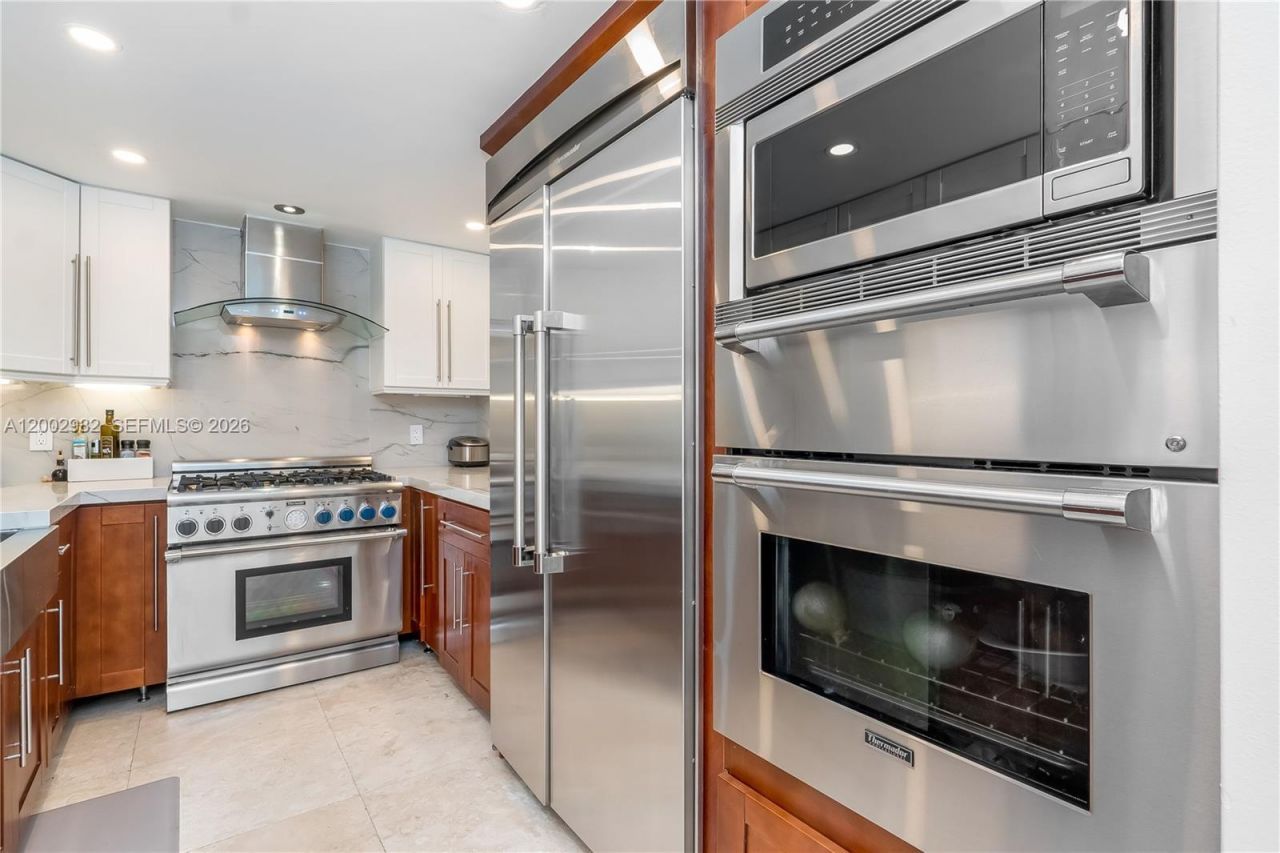 3140 S Ocean Dr (avail 7/15-11/15 Flex), Unit 606, Hallandale Beach, FL 33009 Photo