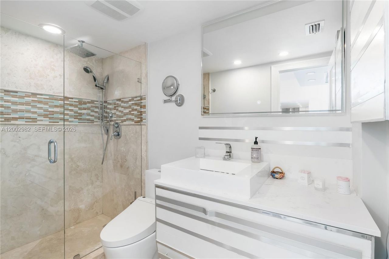 3140 S Ocean Dr (avail 7/15-11/15 Flex), Unit 606, Hallandale Beach, FL 33009 Photo