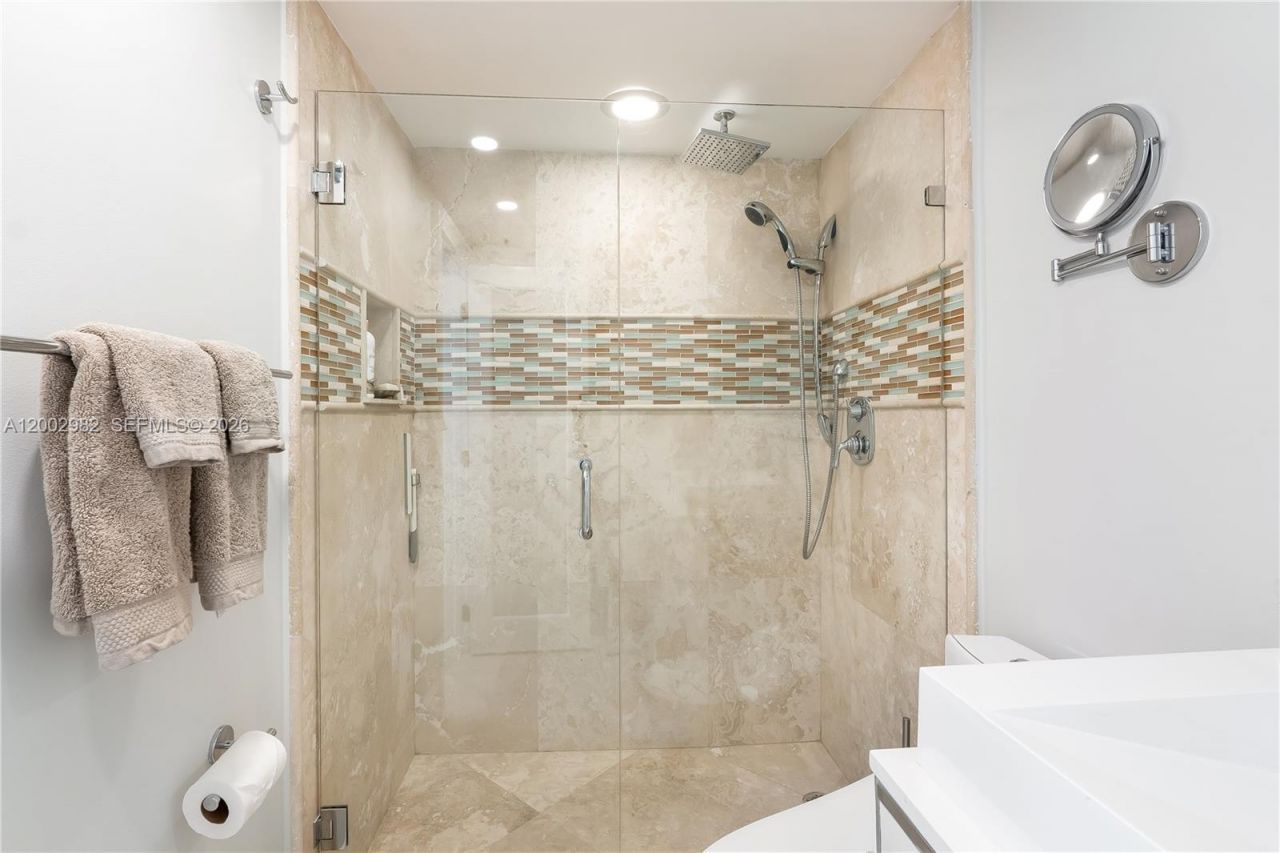 3140 S Ocean Dr (avail 7/15-11/15 Flex), Unit 606, Hallandale Beach, FL 33009 Photo