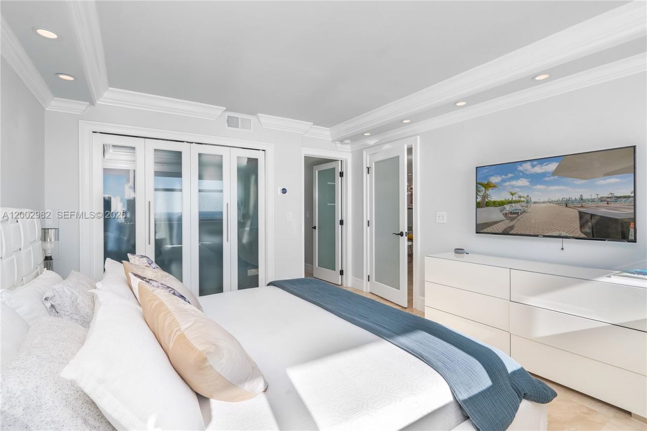 3140 S Ocean Dr (avail 7/15-11/15 Flex), Unit 606, Hallandale Beach, FL 33009 Photo