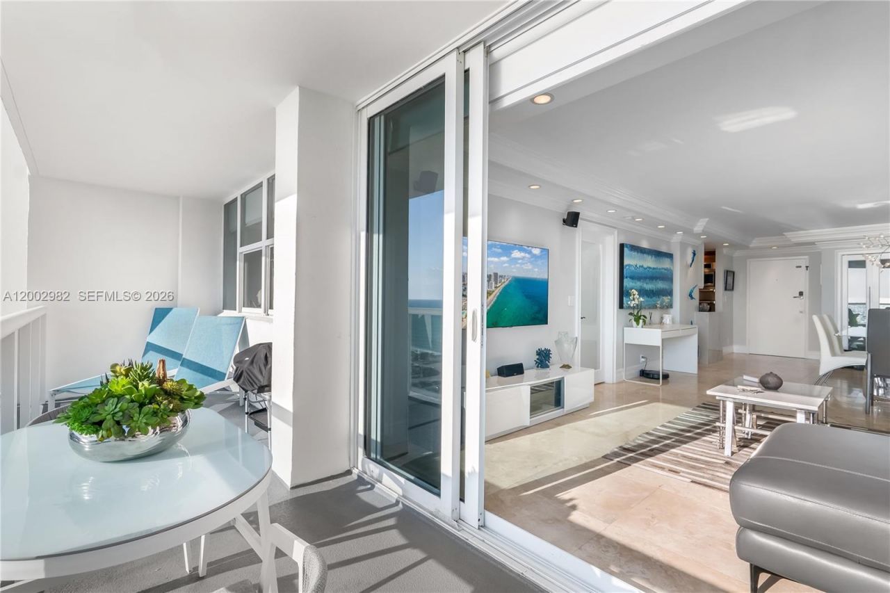 3140 S Ocean Dr (avail 7/15-11/15 Flex), Unit 606, Hallandale Beach, FL 33009 Photo