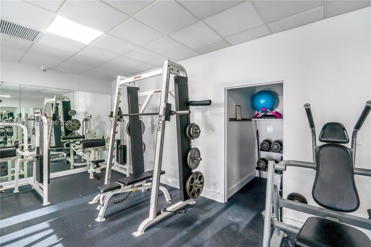 3140 S Ocean Dr (avail 7/15-11/15 Flex), Unit 606, Hallandale Beach, FL 33009 Photo