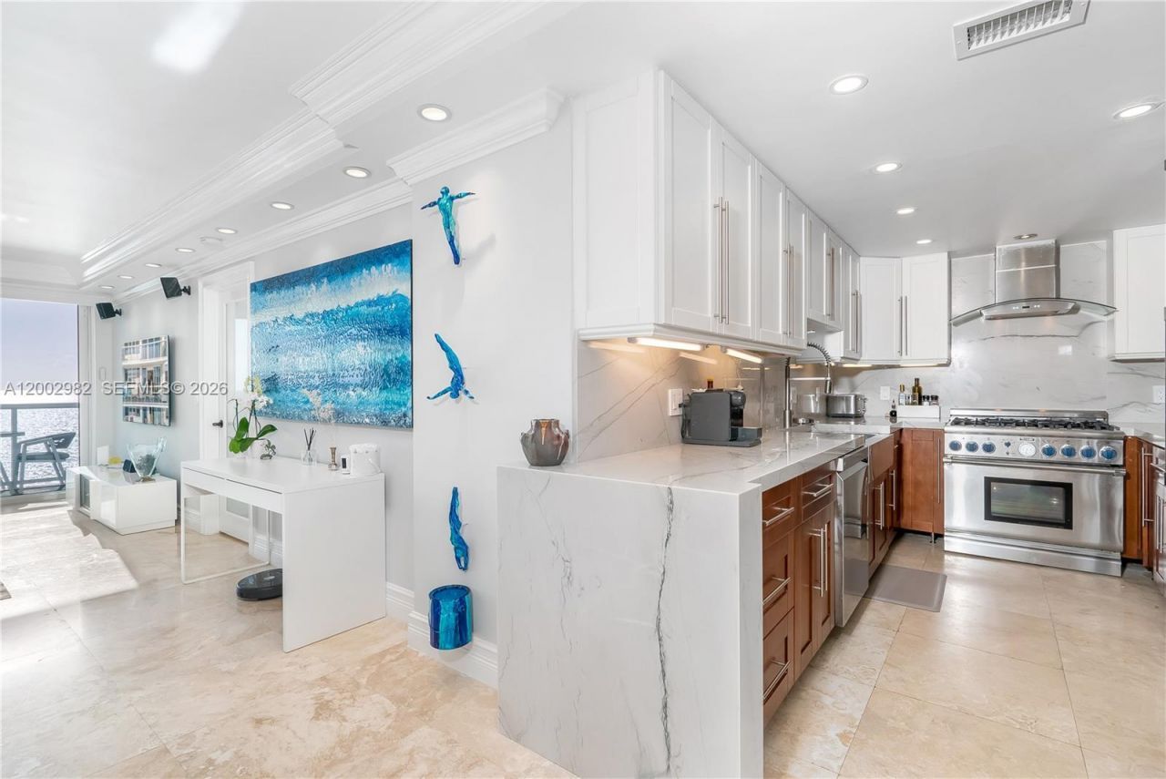 3140 S Ocean Dr (avail 7/15-11/15 Flex), Unit 606, Hallandale Beach, FL 33009 Photo