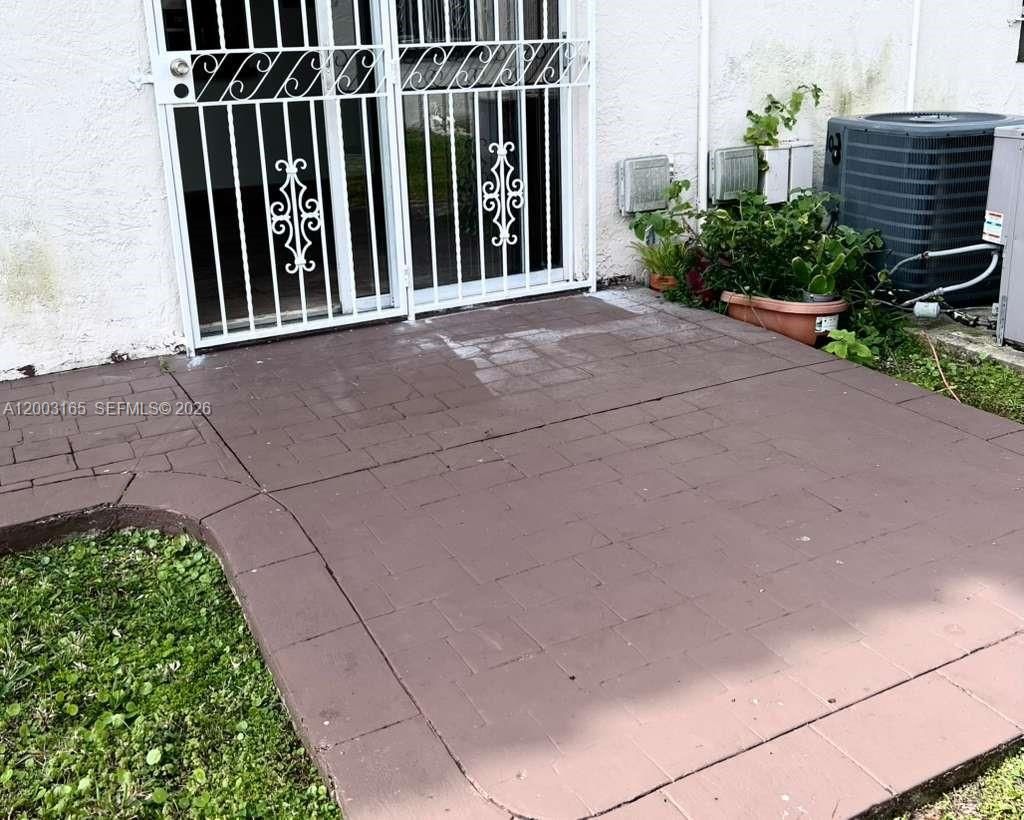 1100 SW 104th Ct , Unit E-103, Miami, FL 33174 Photo