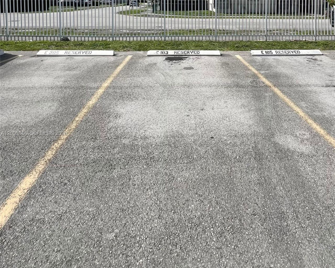 1100 SW 104th Ct , Unit E-103, Miami, FL 33174 Photo