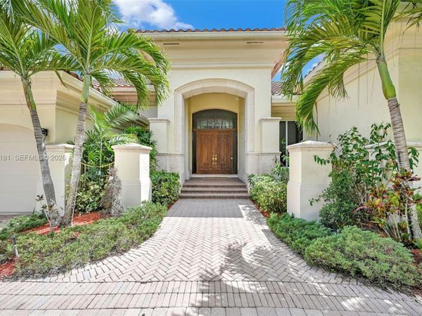 10430 Kestrel St, Plantation, FL 33324