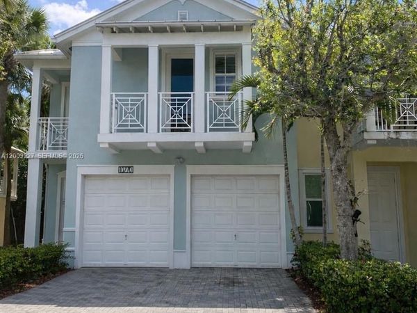 10770 NW 74th Ln, Unit 10770, Doral, FL 33178