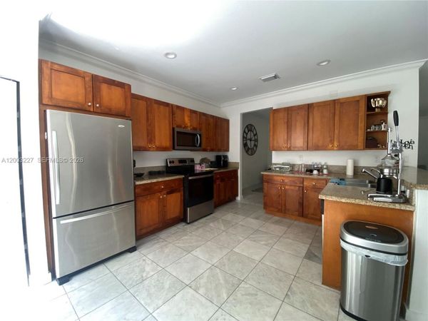 10770 NW 74th Ln, Unit 10770, Doral, FL 33178