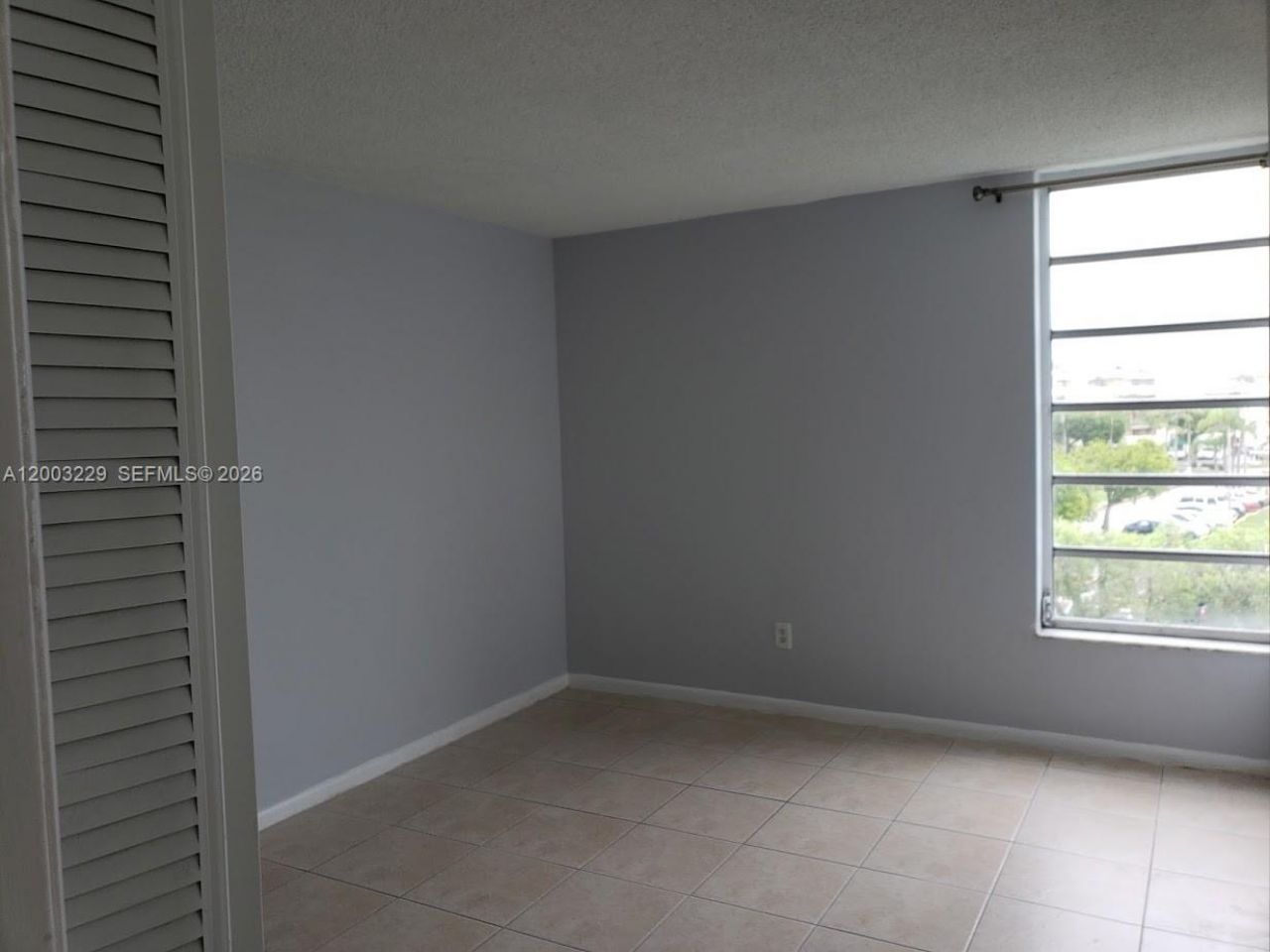 8840 Fontainebleau Blvd , Unit 402, Miami, FL 33172 Photo