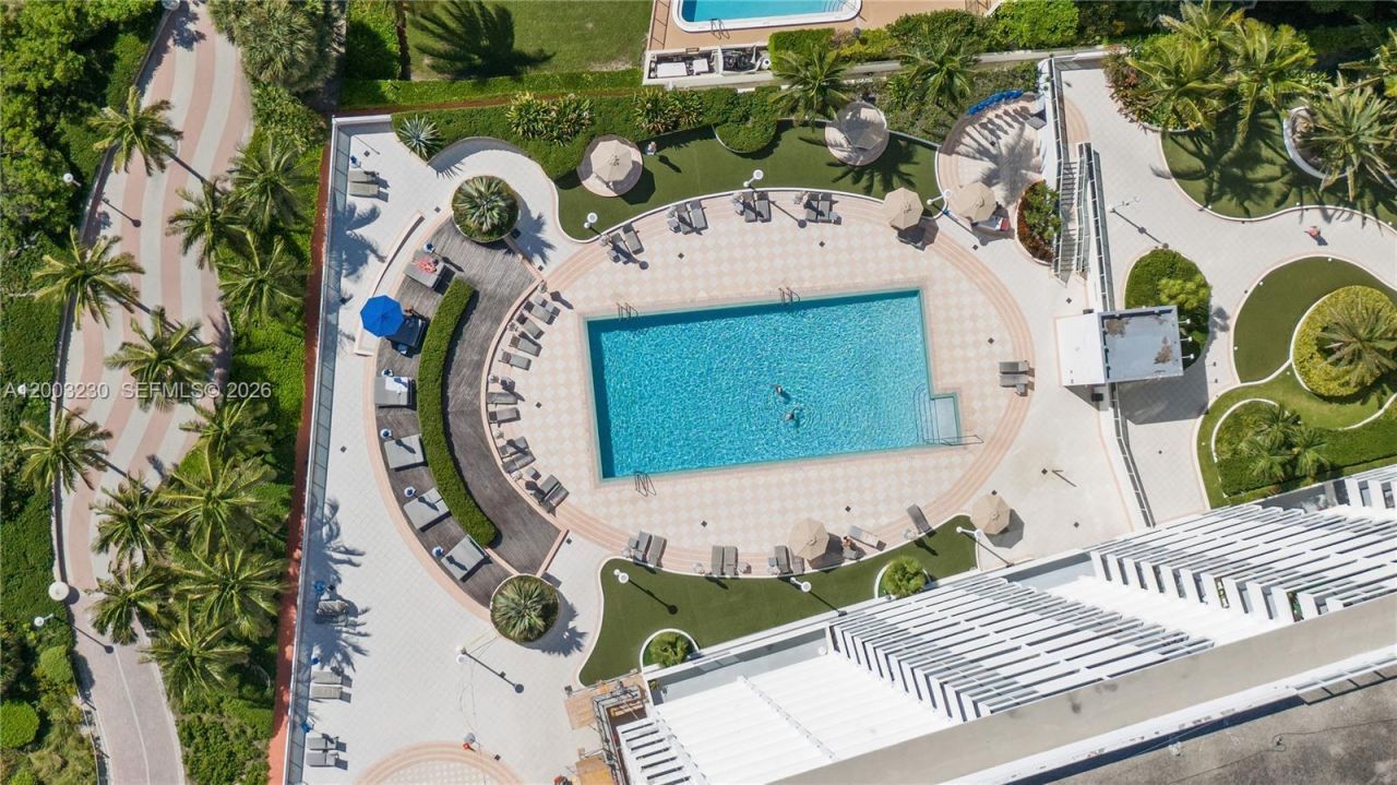 100 Lincoln Rd, Unit 1008, Miami Beach, FL 33139 Photo