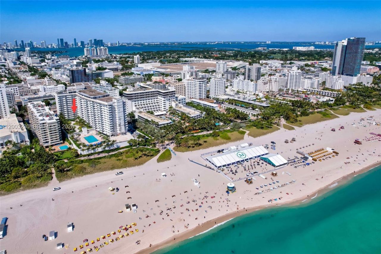 100 Lincoln Rd, Unit 1008, Miami Beach, FL 33139 Photo
