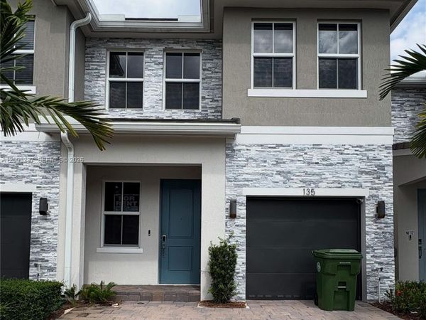 135 SW 171st Ln, Unit N/A, Pembroke Pines, FL 33027