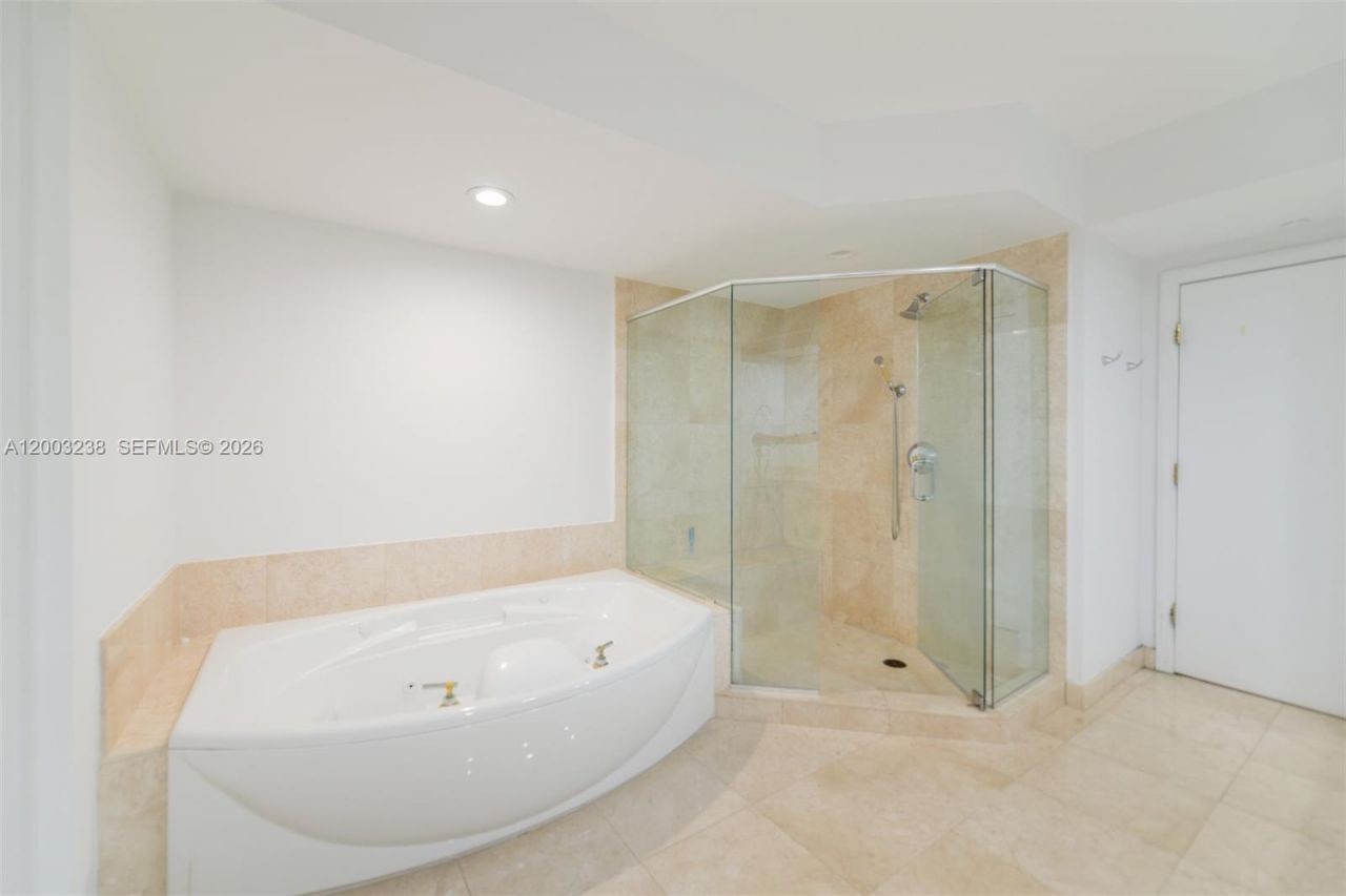 3201 NE 183rd St, Unit 2502, Aventura, FL 33160 Photo