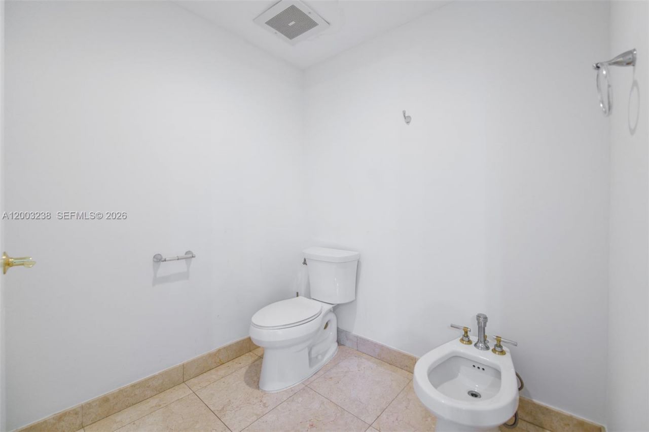 3201 NE 183rd St, Unit 2502, Aventura, FL 33160 Photo