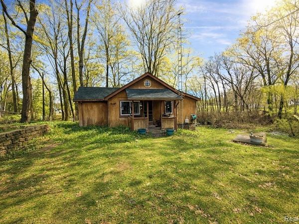 10044 Locust Drive, Tyrone Twp, MI 48430