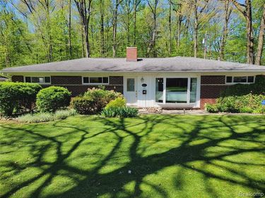 18311 NORWICH Road, Livonia, MI 48152