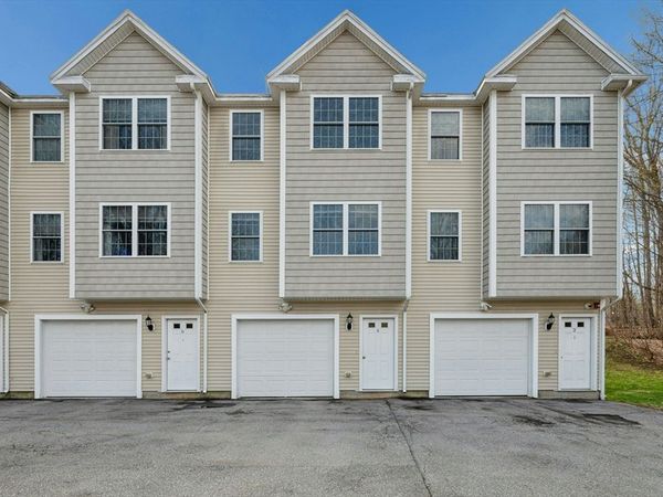 152 Worcester St, Unit 4, West Boylston, MA 01583