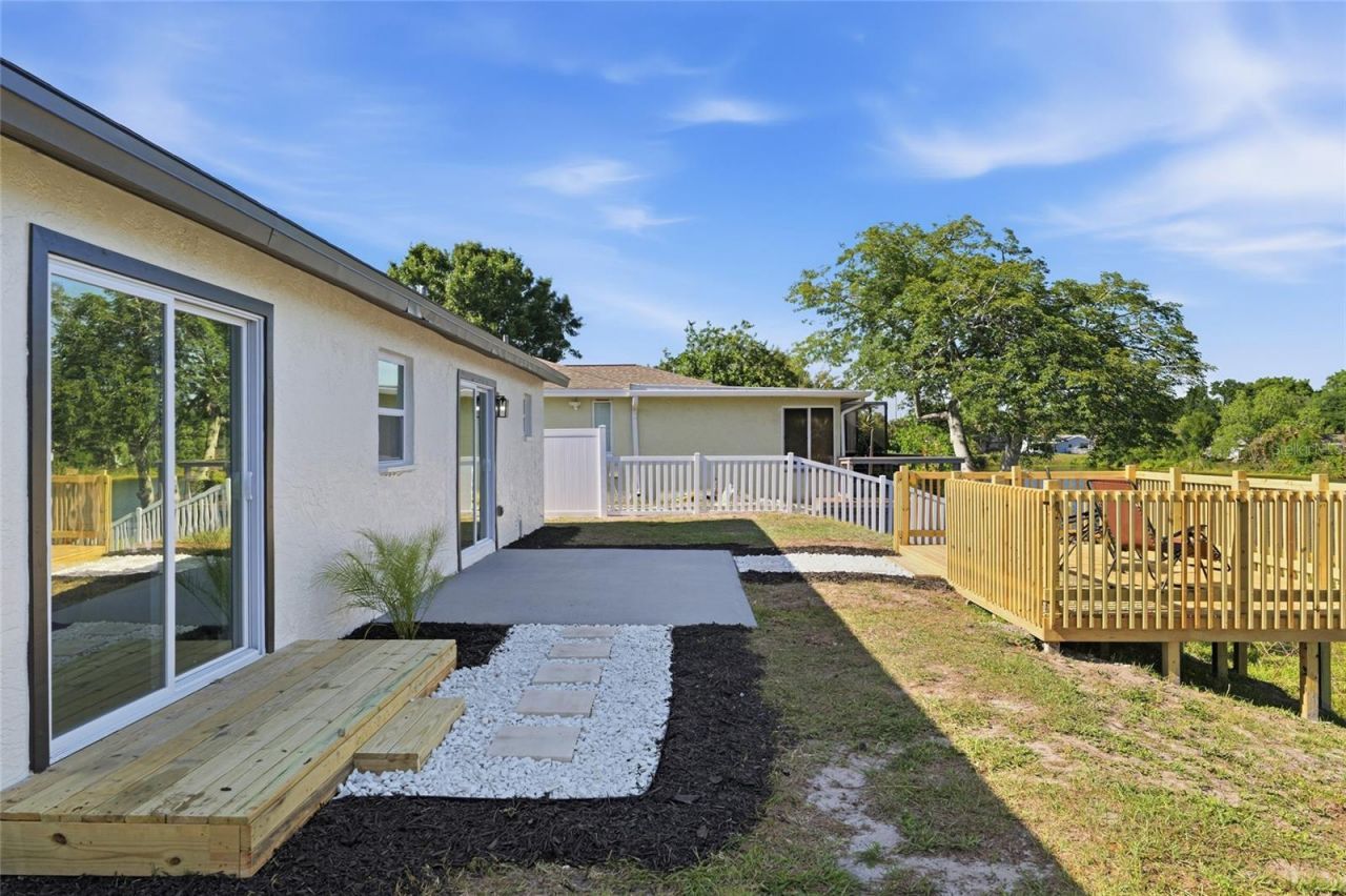 1423 Chesterfield Drive, Dunedin, FL 34698 Photo