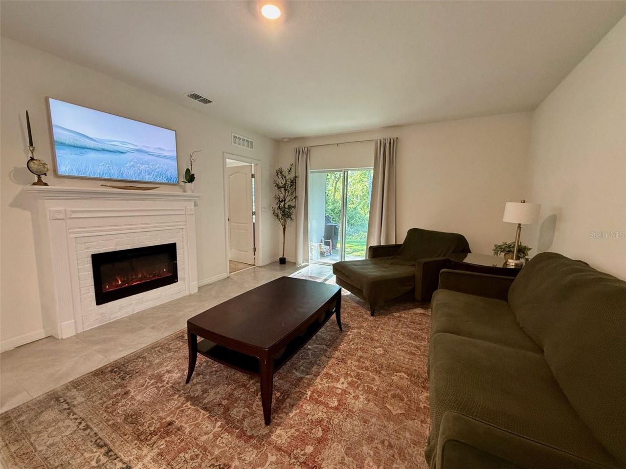 372 Pelham Park Drive , Deland, FL 32720 Photo