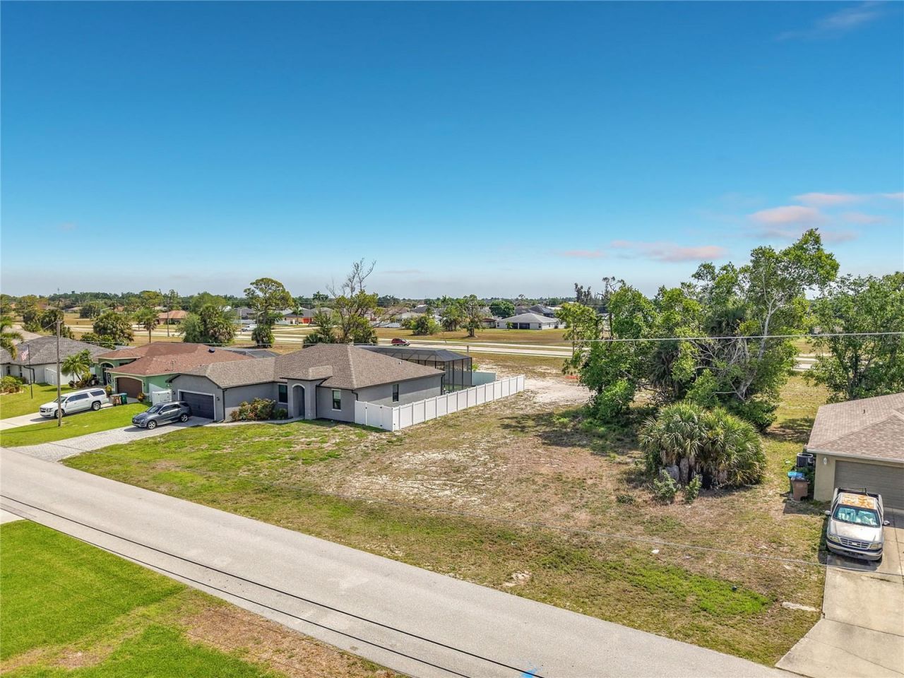 1305 SW 8th Place , Cape Coral, FL 33991 Photo
