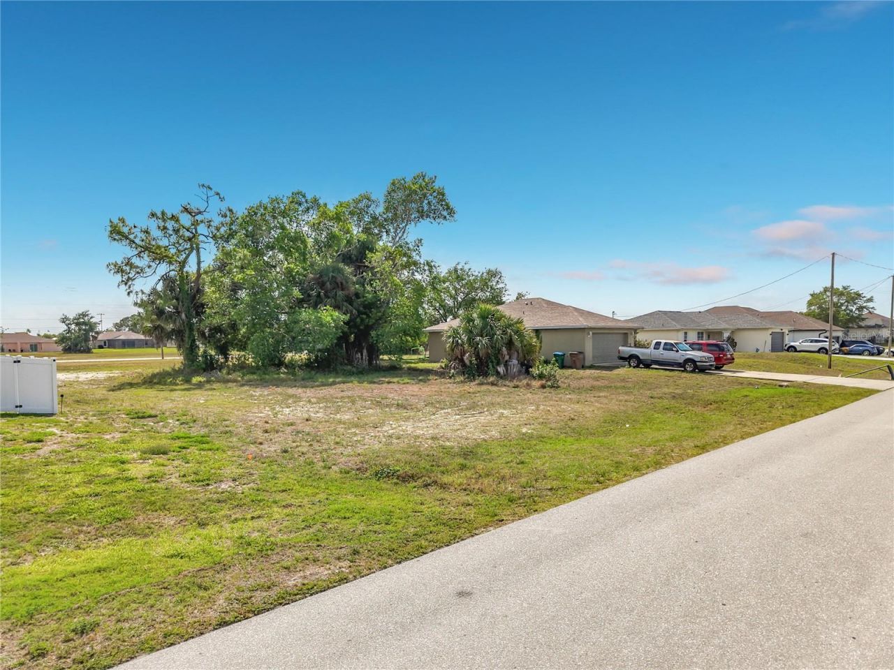 1305 SW 8th Place , Cape Coral, FL 33991 Photo