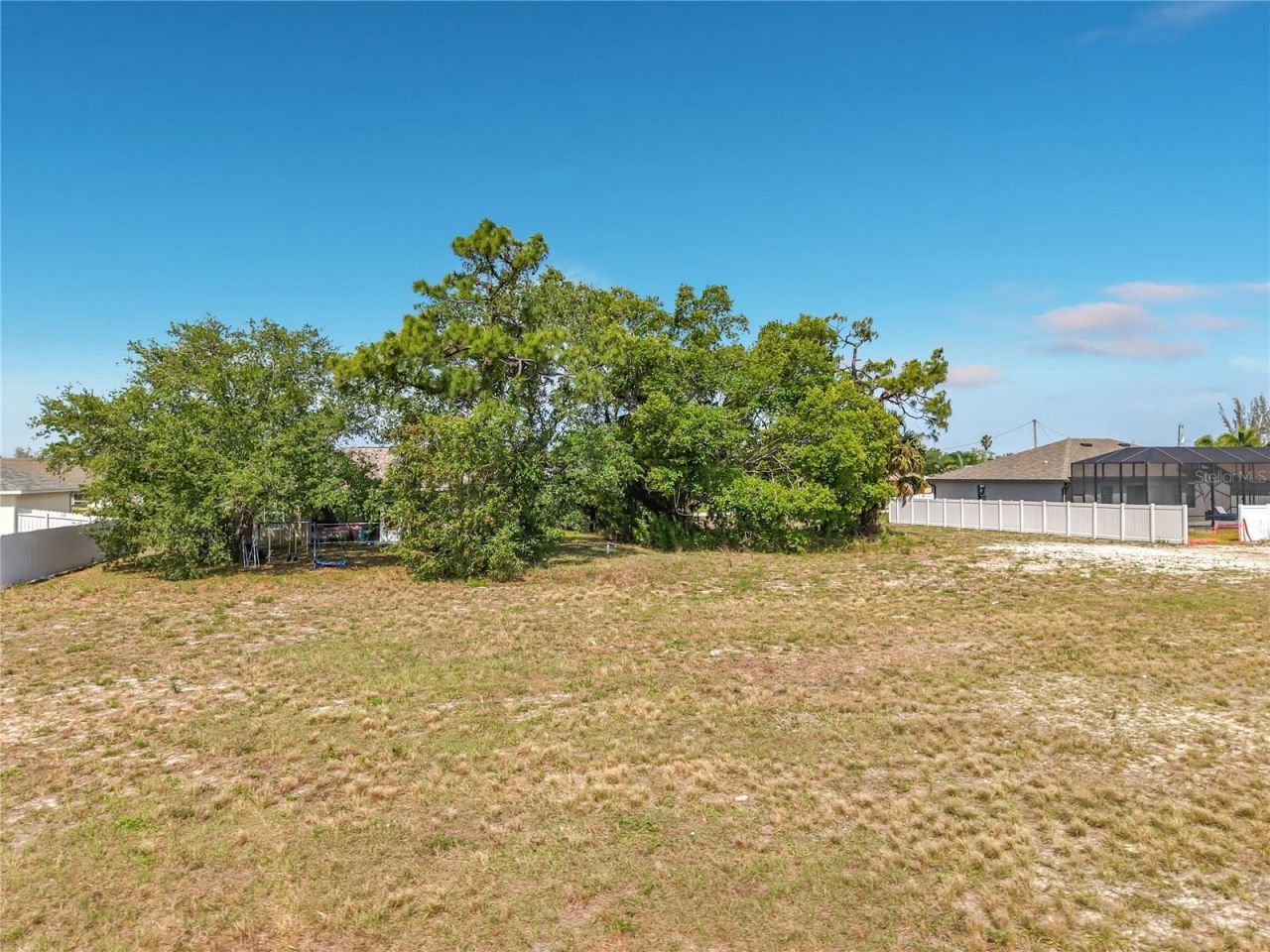 1305 SW 8th Place , Cape Coral, FL 33991 Photo