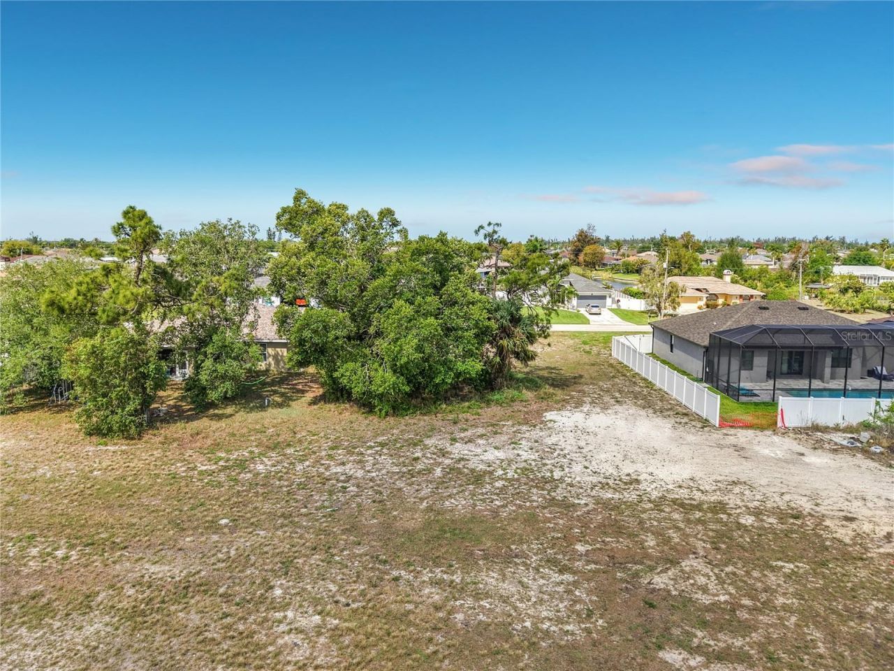 1305 SW 8th Place , Cape Coral, FL 33991 Photo