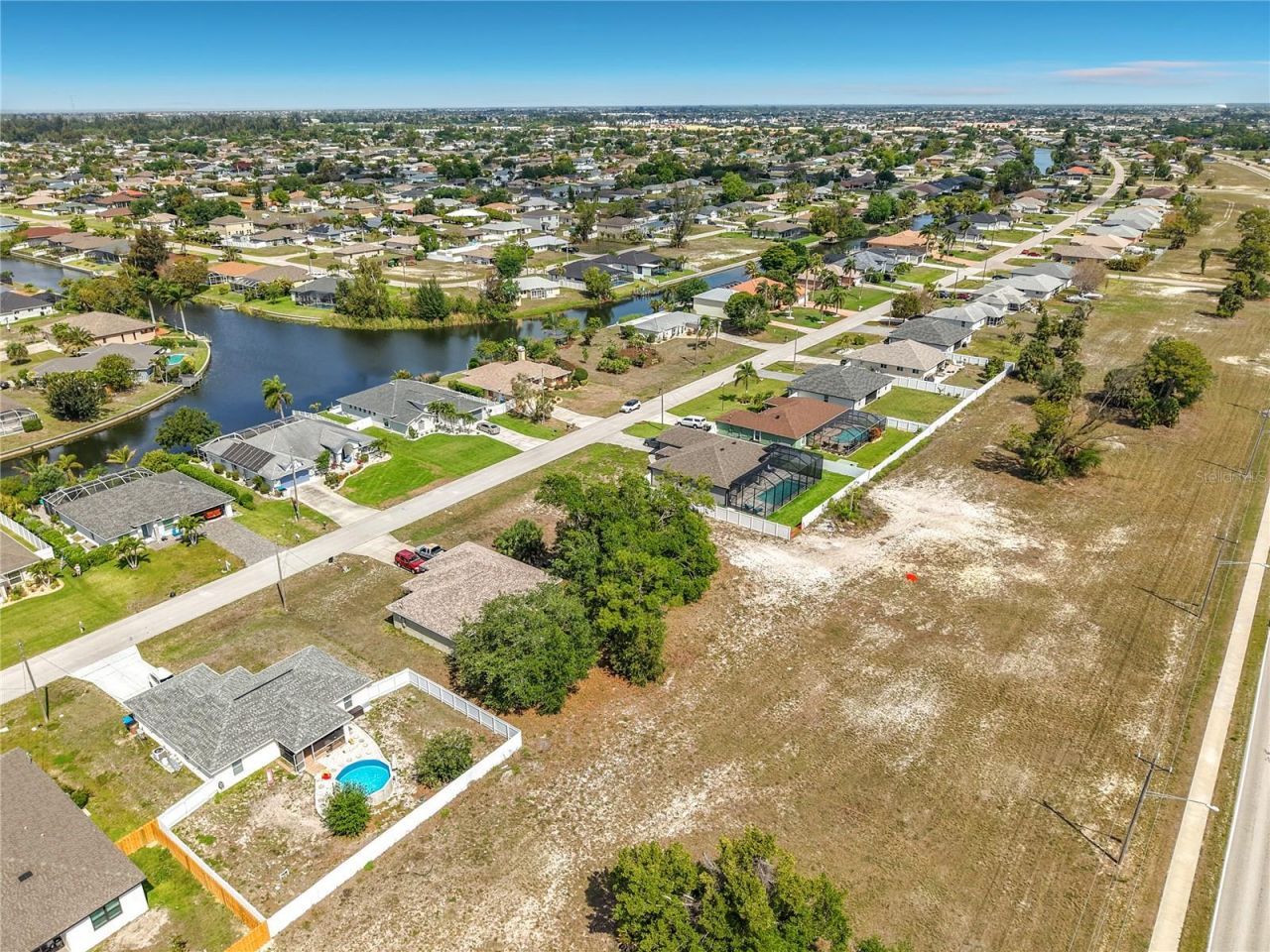 1305 SW 8th Place , Cape Coral, FL 33991 Photo