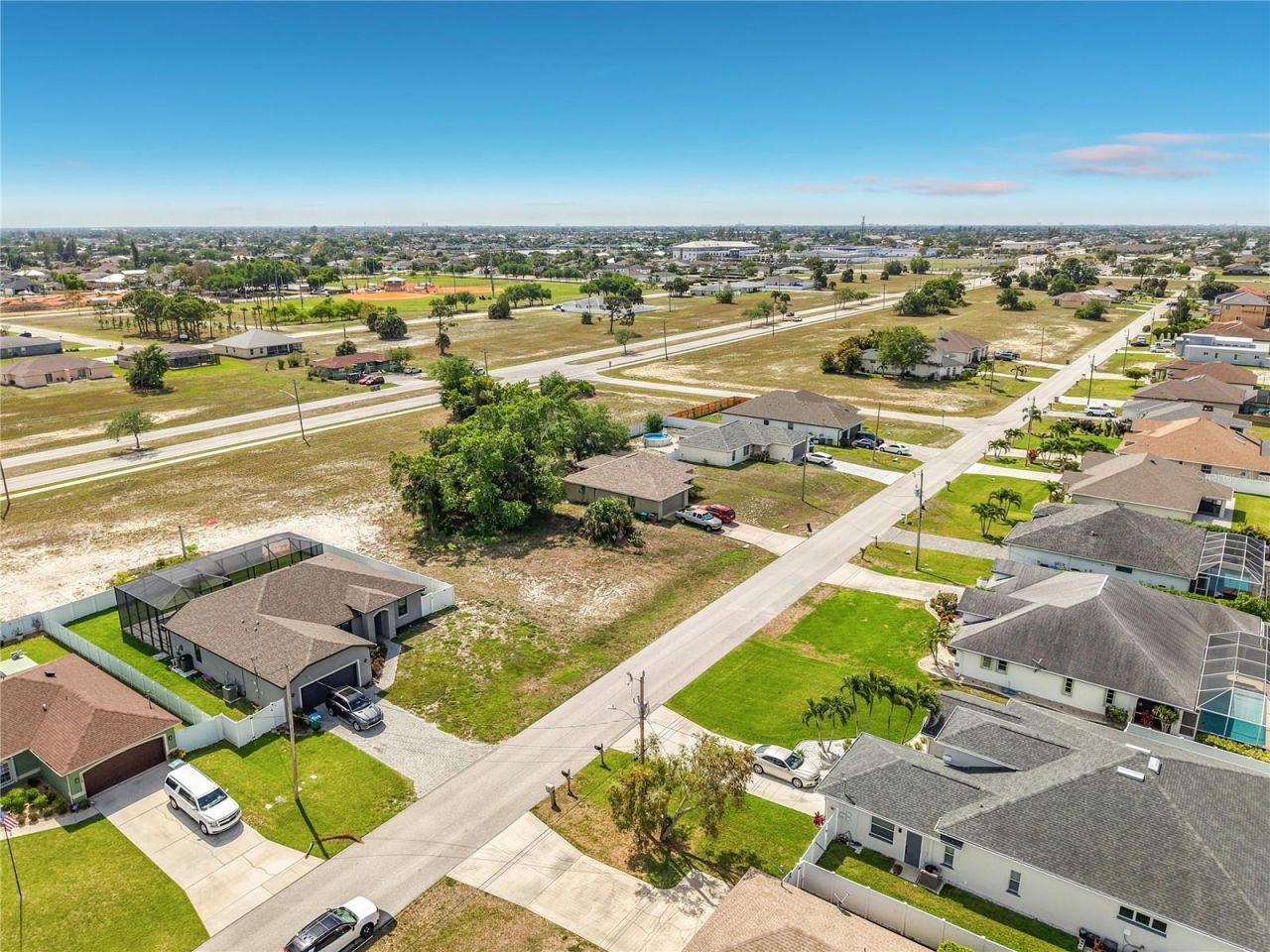 1305 SW 8th Place , Cape Coral, FL 33991 Photo