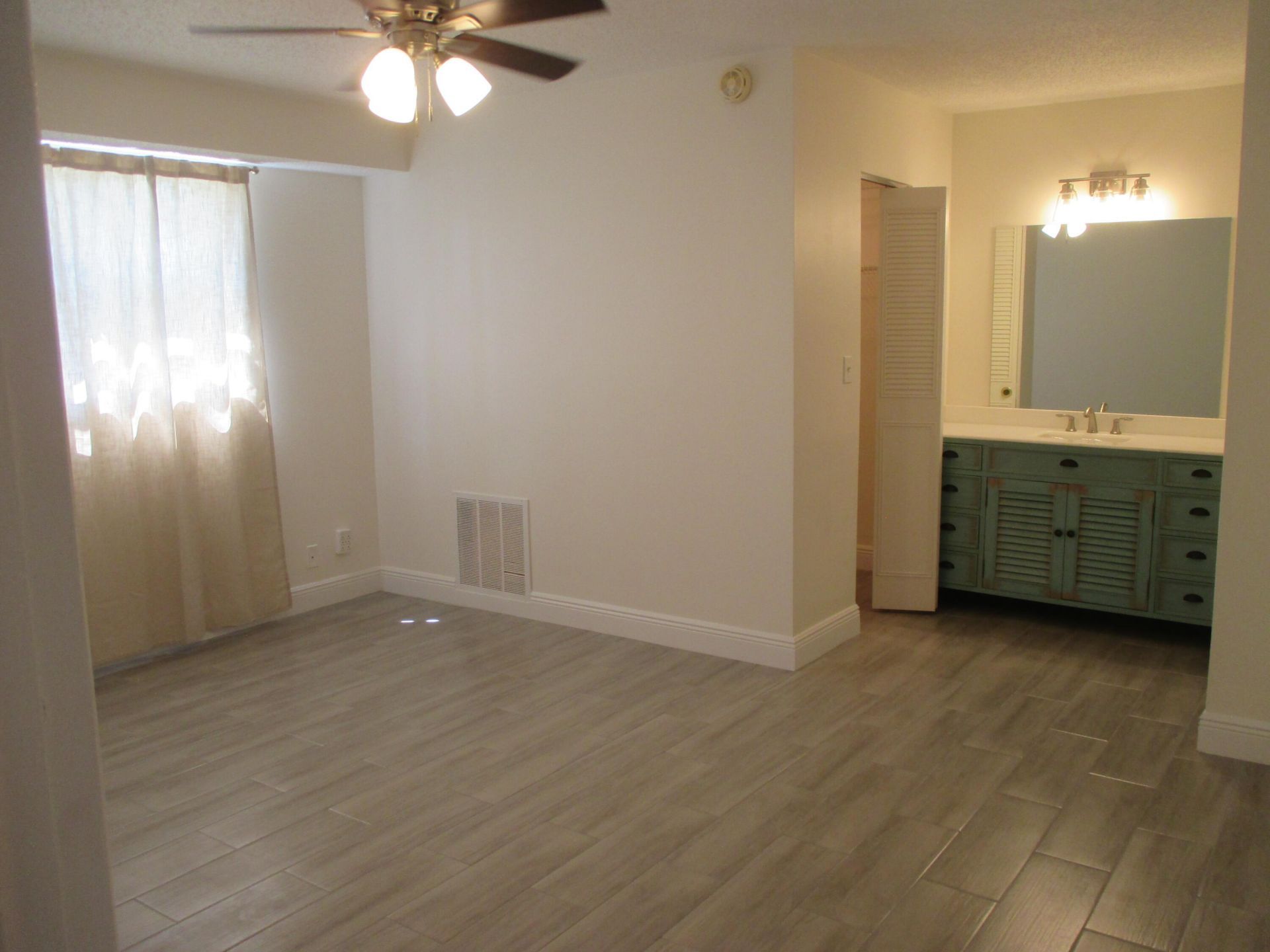 106 Lake Dora Drive, West Palm Beach, FL 33411 Photo