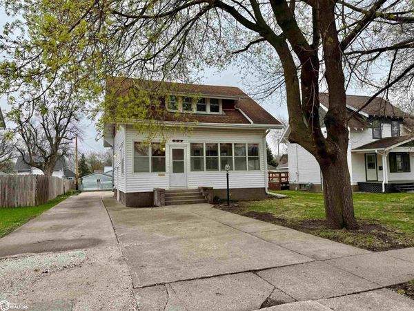607 N Locust Street, Jefferson, IA 50129