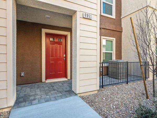 6953 Ashton Ridge Street , Las Vegas, NV 89166