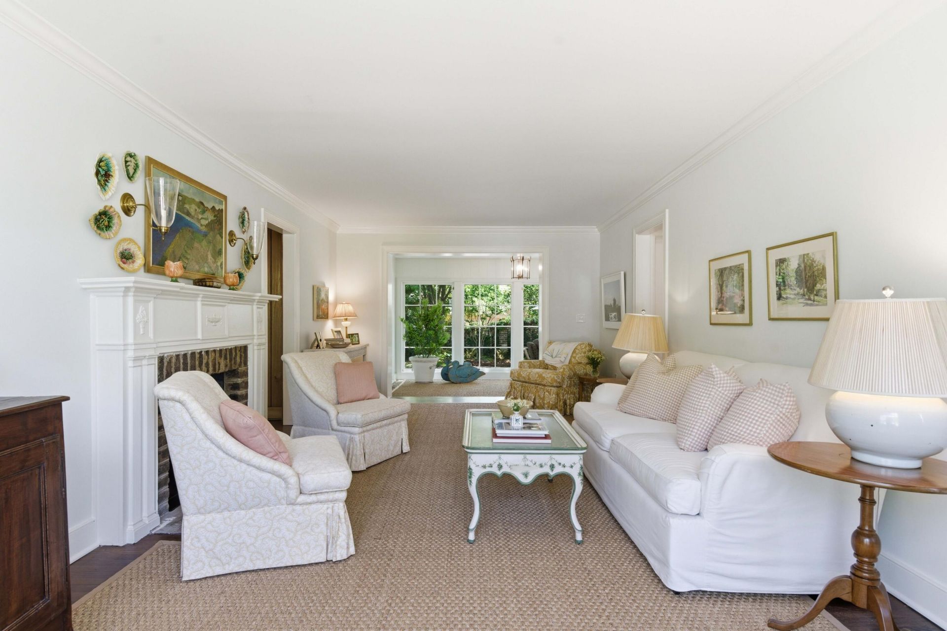 260 Confederate Circle Photo 9