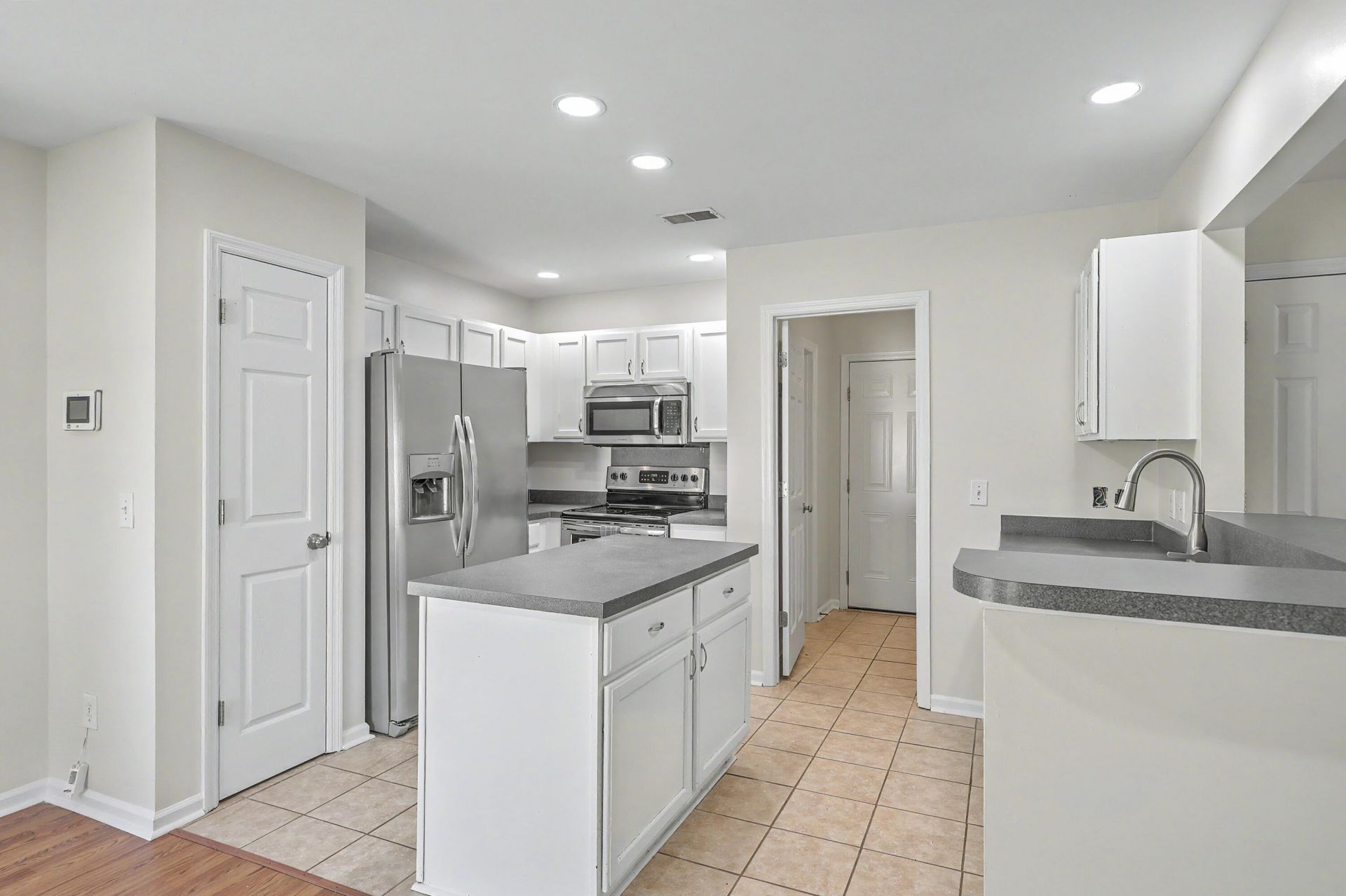 2466 Calamari Court Photo 12