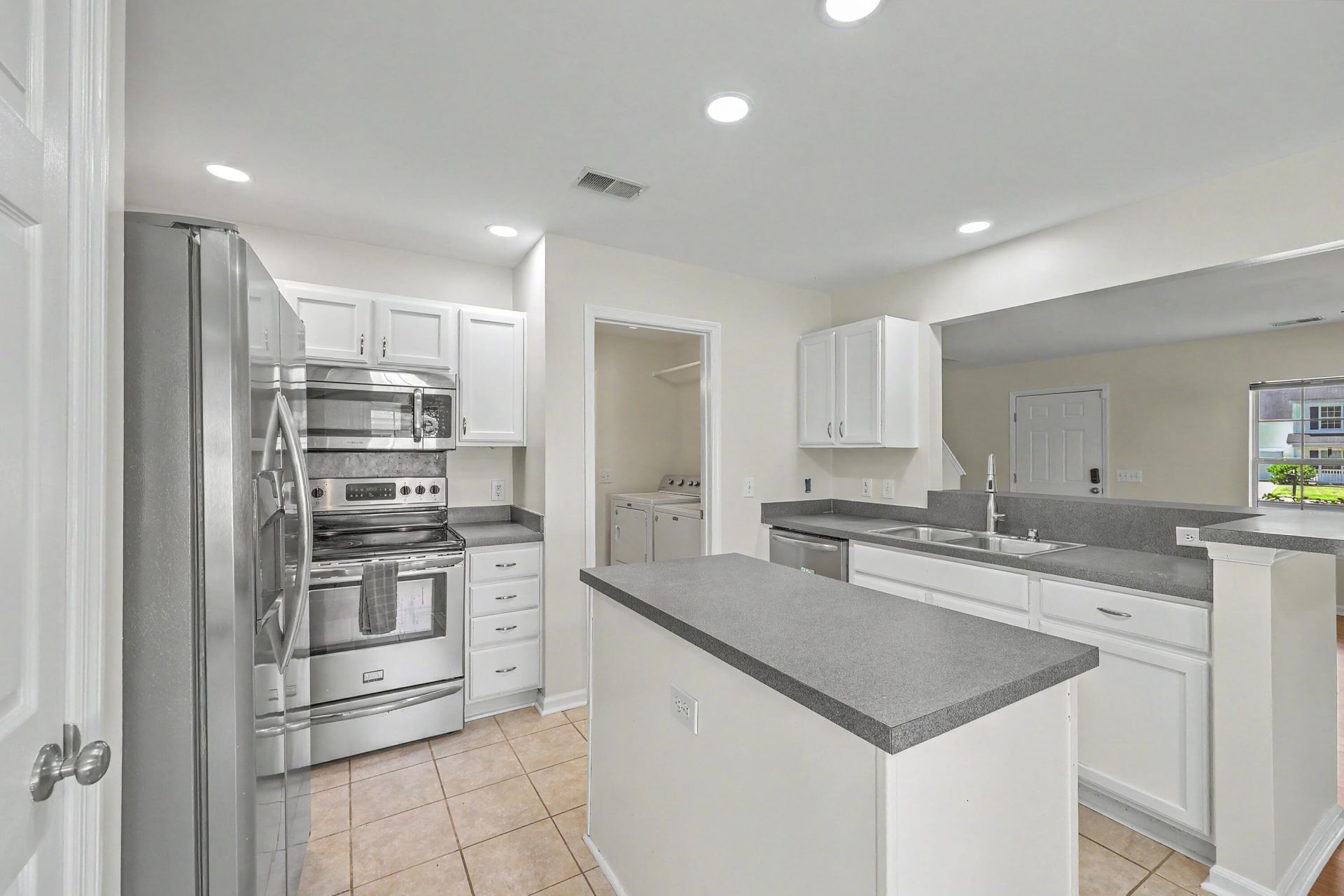 2466 Calamari Court Photo 14