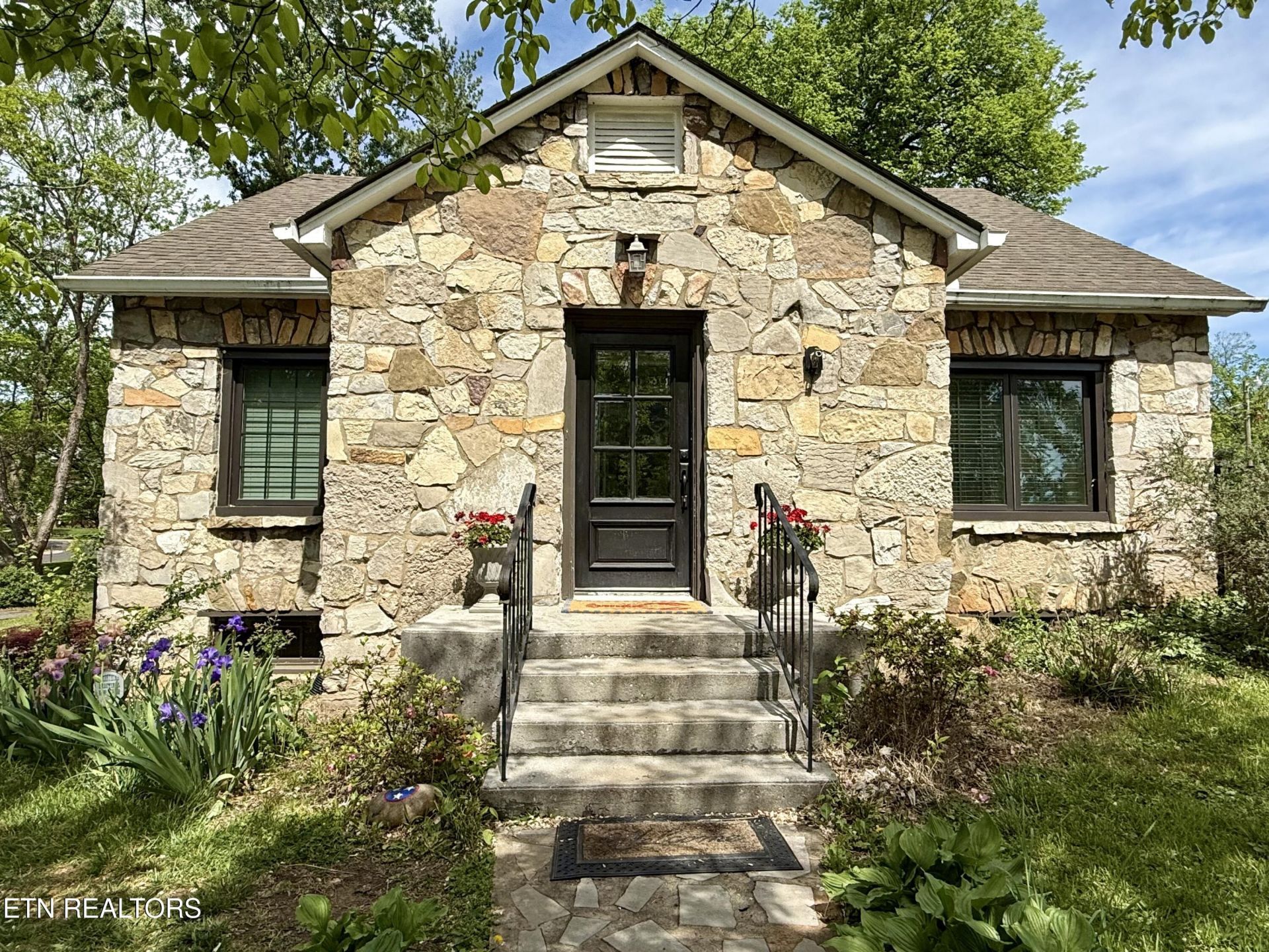 513 E 1st North St, Morristown, TN 37814 Main Photo