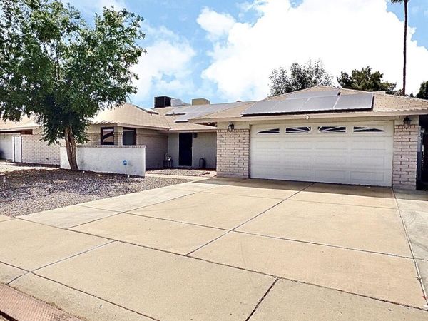 4017 W ANGELA Drive, Glendale, AZ 85308