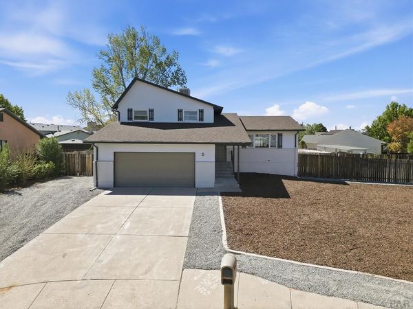 5 Chautard Ct, Pueblo, CO 81005