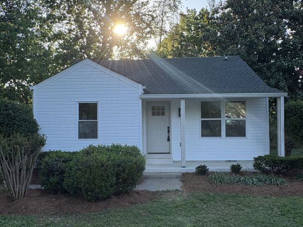 1615 Graybar Ln, Murfreesboro, TN 37129