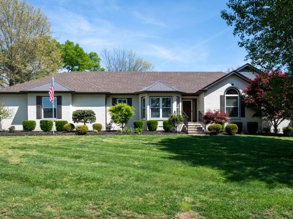 1051 Westbrook Dr , Gallatin, TN 37066