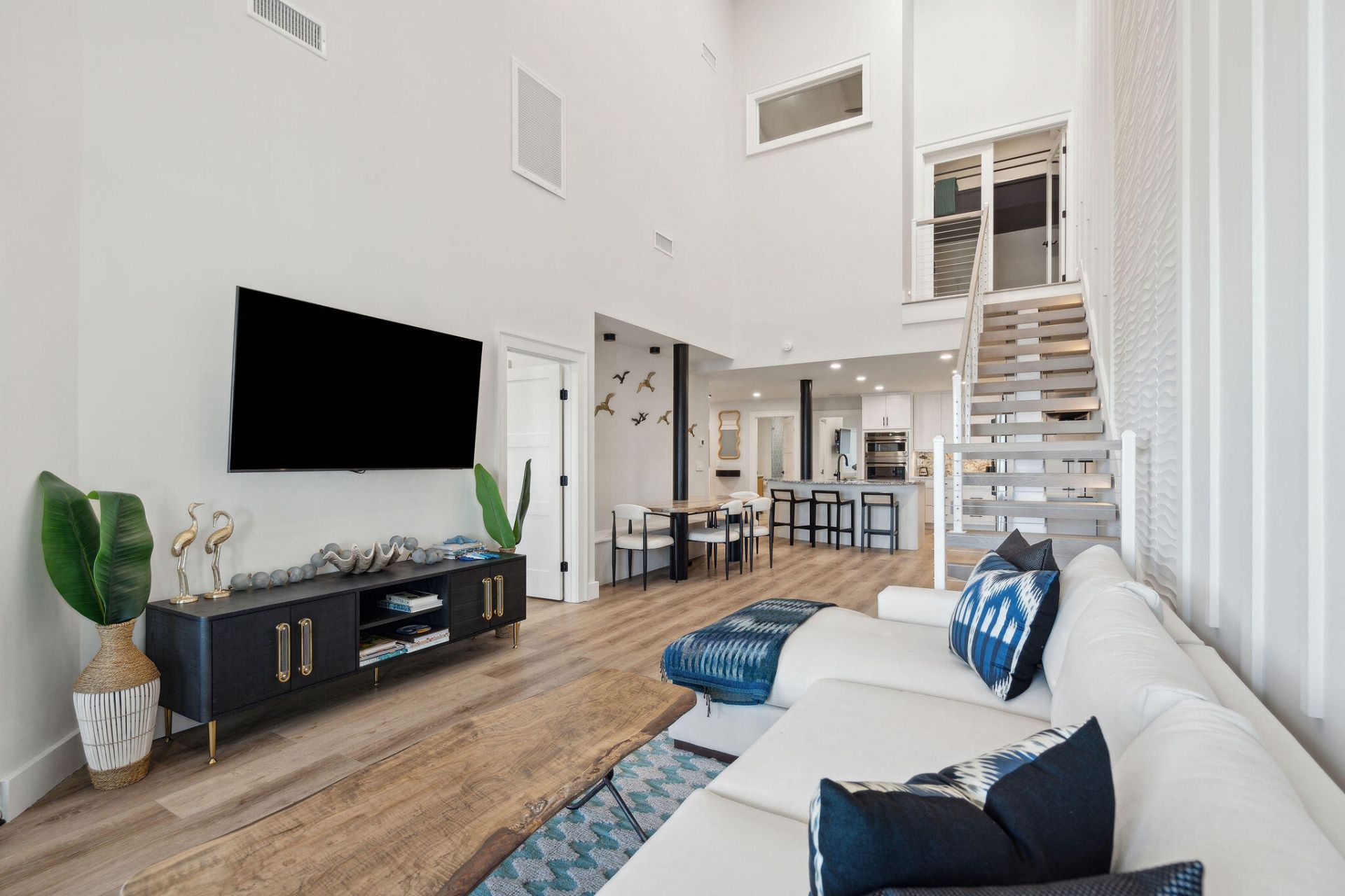 9002 Palmetto Boulevard Photo 13