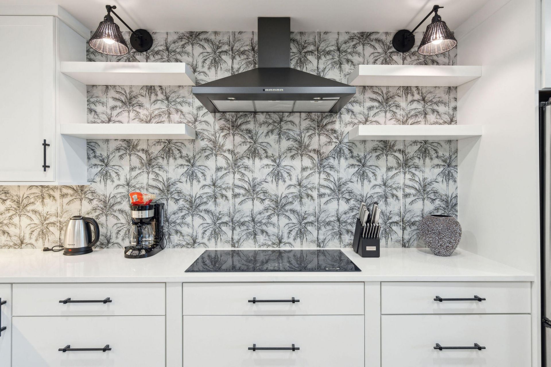 9002 Palmetto Boulevard Photo 8