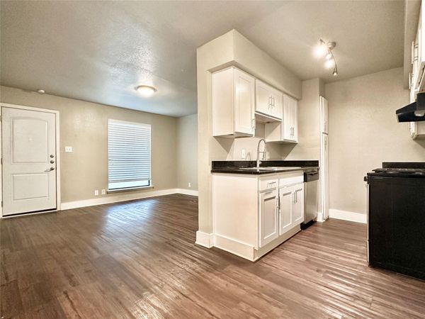 4316 Bull Creek RD , Unit 111, Austin, TX 78731