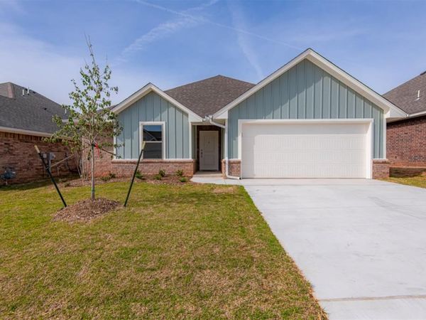 8401 NW 162nd Street, Edmond, OK 73013