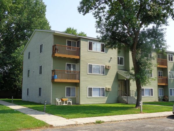 808 E Evergreen Avenue , Unit 207, Olivia, MN 56277